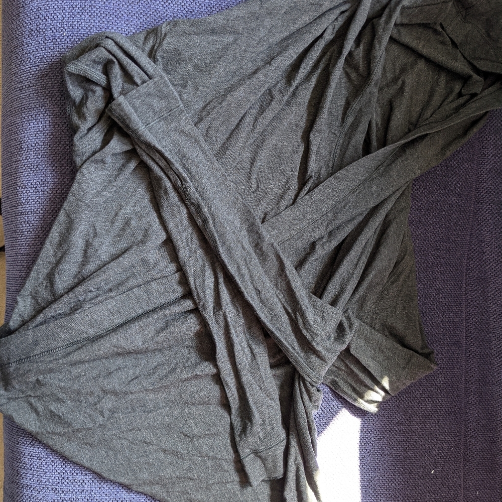 Lululemon Iconic Wrap - Picture 5 of 5
